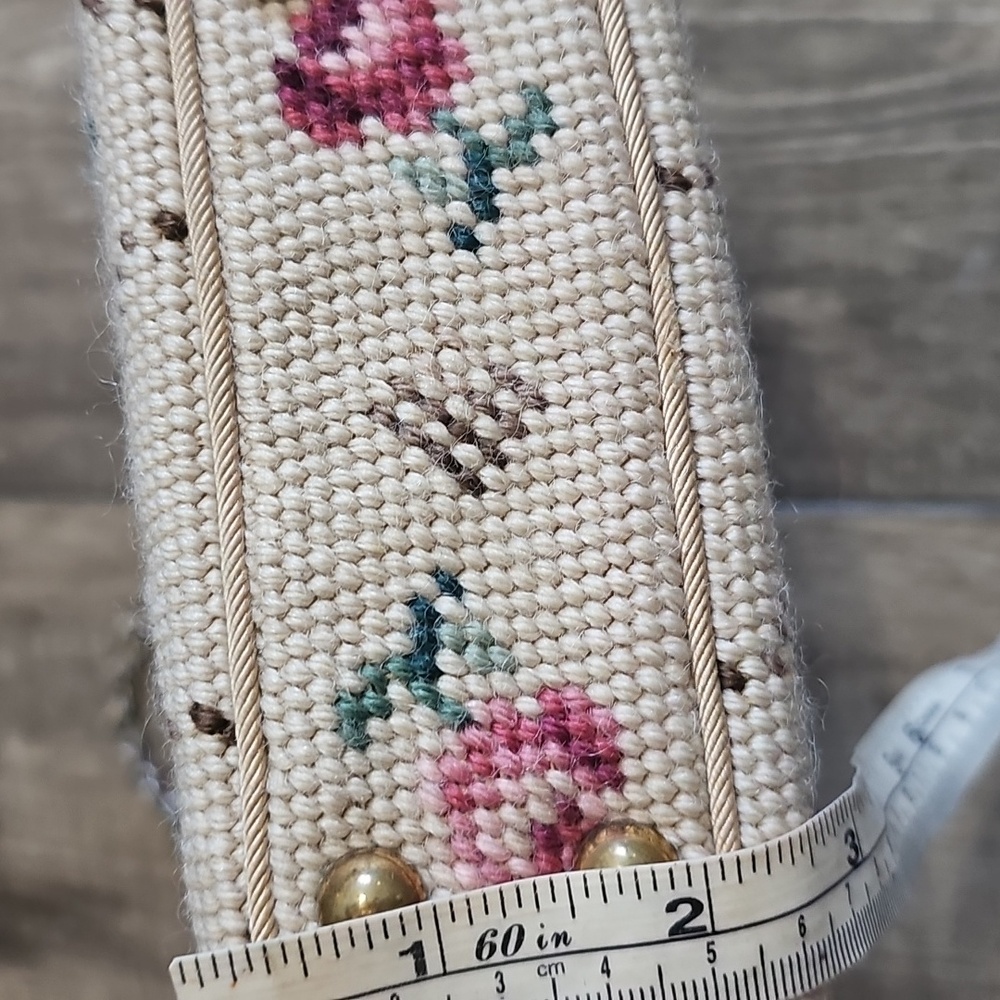 Vintage Floral 1950s 60s Needlepoint hand bag - Picture 5 of 10